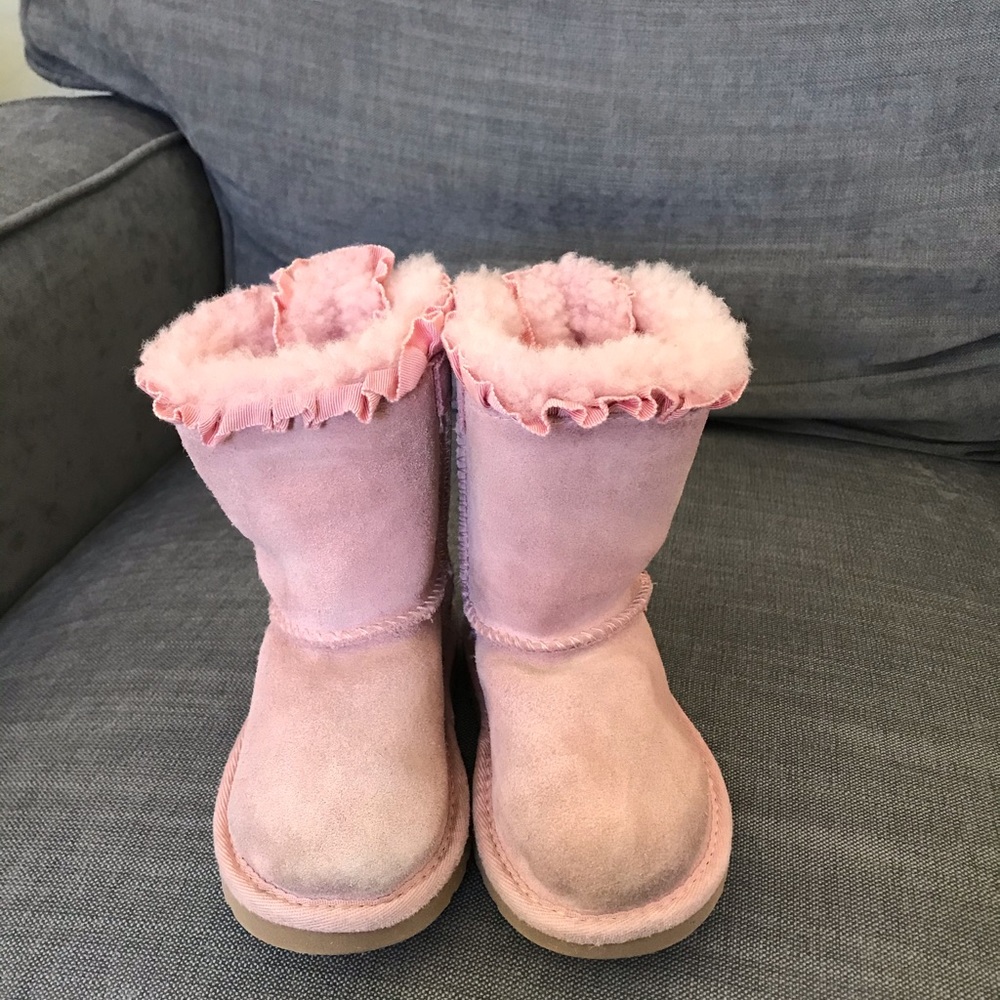 Pink uggs